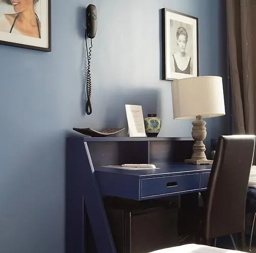 Des Dames Ξενοδοχείο *