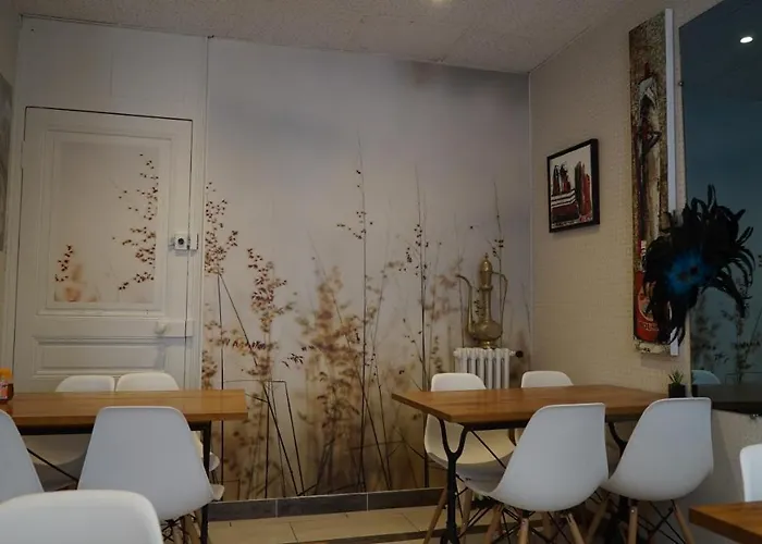 Des Dames Отель *